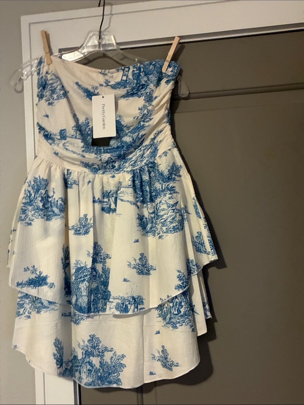 NWT Pretty Garden Strapless Sundress